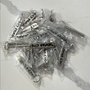 Silver Keychain with 'No Fear' 25 pcs